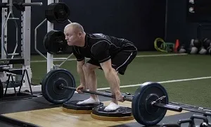 Có thể bạn không nên deadlift từ mặt sàn (tùy người)