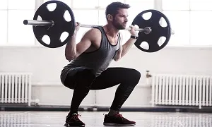 Hãy ngẩng cao đầu khi Squat Low Bar hay Squat High Bar