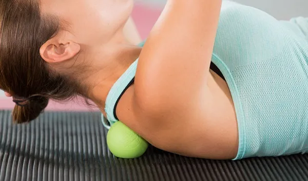 Cách tập khi bị đau cơ Trapezius/ Rhomboid/ Posterior Deltoid Cách tập khi bị đau cơ Trapezius/ Rhomboid/ Posterior Deltoid