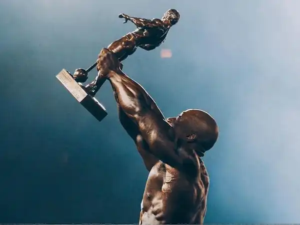 Chiếc cúp Mr.Olympia được đặt tên theo Chiếc cúp Mr.Olympia được đặt tên theo