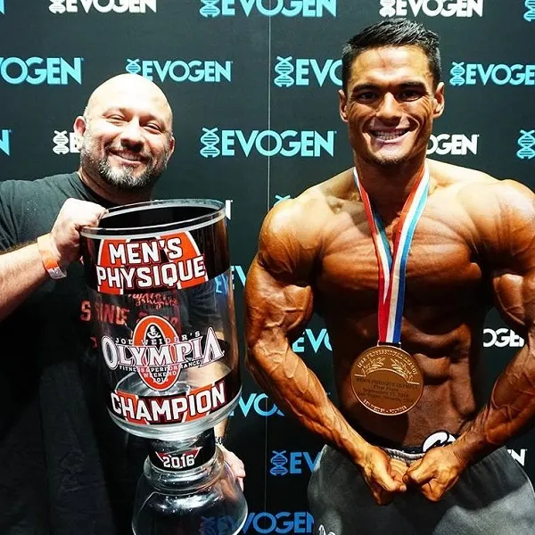 Kết quả tập luyện theo giáo án FST-7 thần thánh của Hany Rambod Kết quả tập luyện theo giáo án FST-7 thần thánh của Hany Rambod