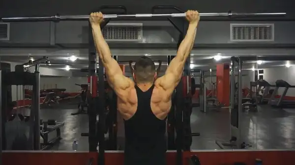 Bài tập cô lập cầu vai Overhead shrug cũng bổ trợ cho Overhead Press Bài tập cô lập cầu vai Overhead shrug cũng bổ trợ cho Overhead Press