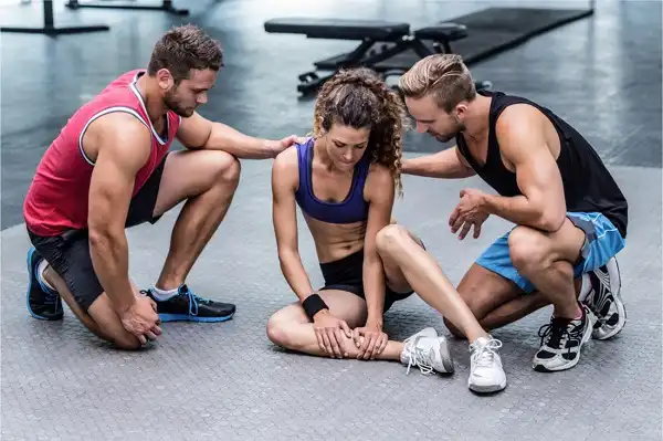 Tập gym bị đau cơ có nên tập tiếp và cách để giảm đau