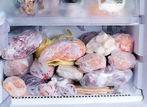 Thịt gà đông lạnh chỉ nên để vài ngày rồi phải dùng ngay là tốt nhất