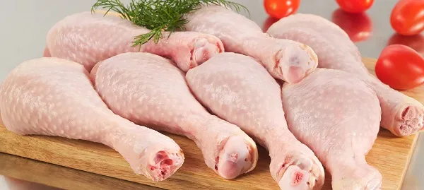 Hàm lượng Protein trong 100gr ức gà lên đến 23 gr Protein Hàm lượng Protein trong 100gr ức gà lên đến 23 gr Protein